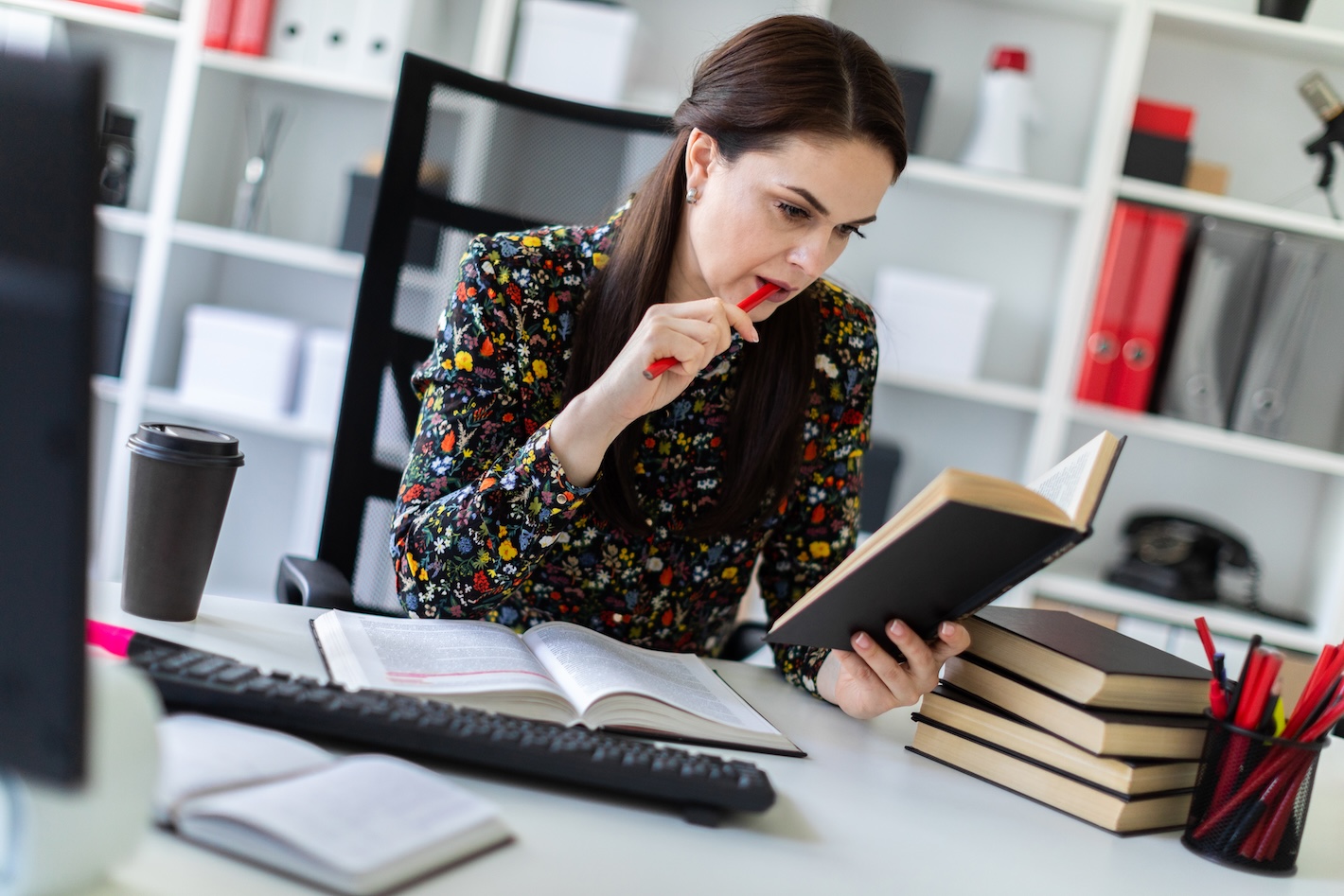How Literary Agents Review Query & Pitch Submissions - Page Turner Awards