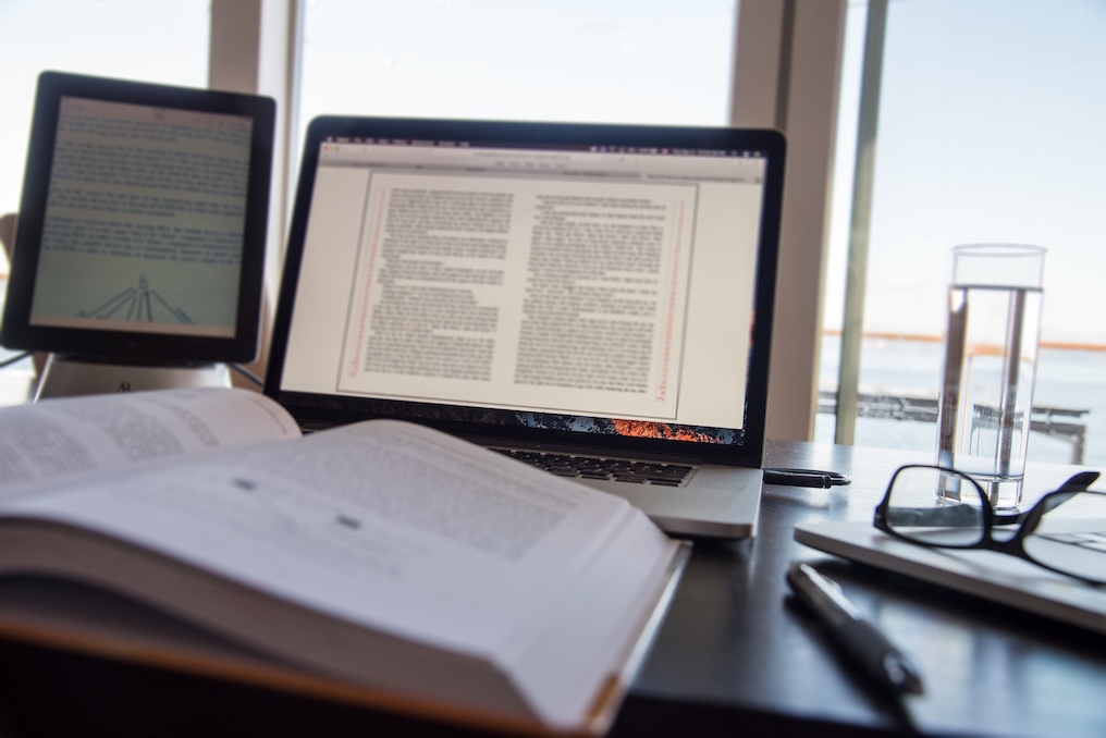 How to Write a Winning Book Pitch That Gets Agent Attention Page Turner Awards