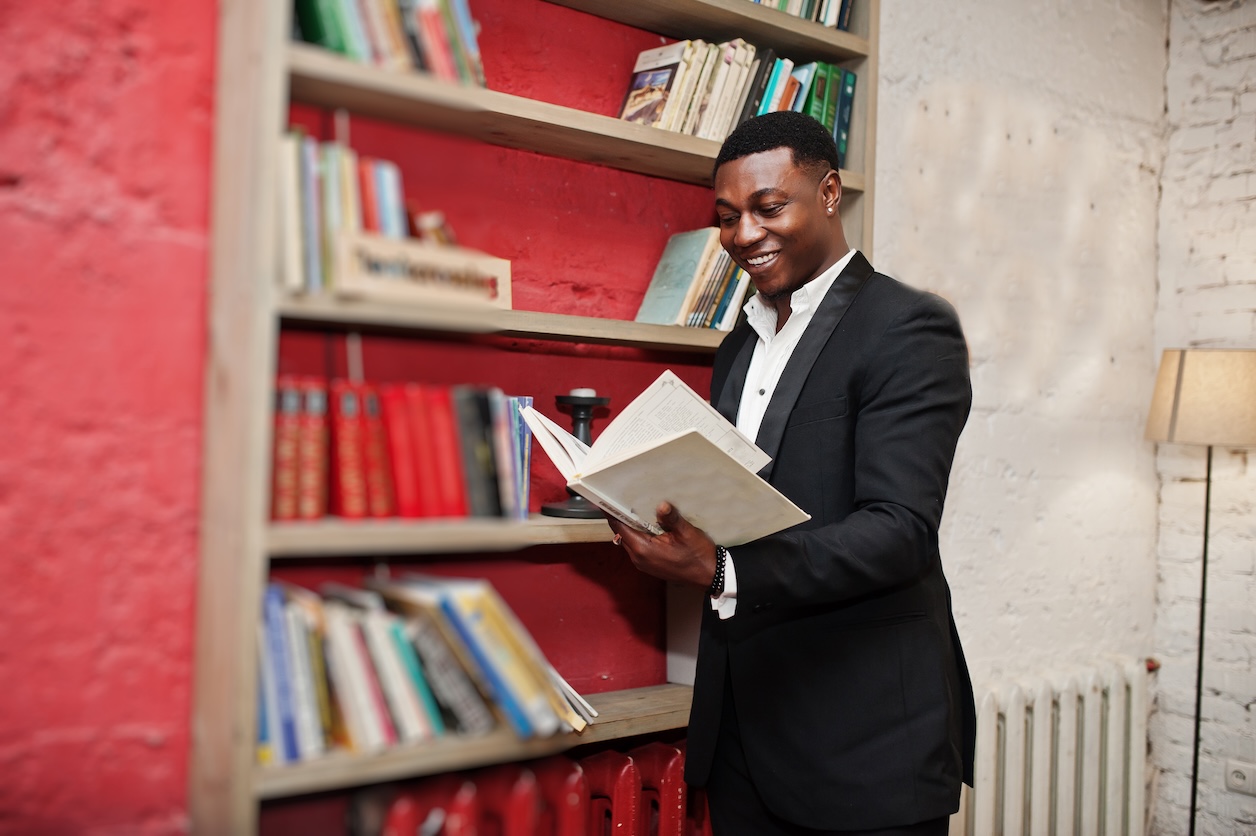 What Literary Agents Look for in Contest Submissions in 2026 By Page Turner Awards (C)