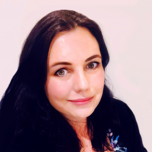 Working Mum of the Year, Freelance PR Manager and editor of Sunday Woman, Martina Mercer is judging our eBook Award in 2021.