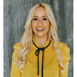 Penny Weston judging the 2022 Page Turner Awards Book Award Penny Weston judging the 2022 Page Turner Awards Book Award