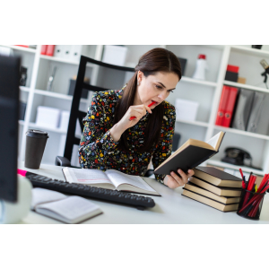 How Literary Agents Review Query & Pitch Submissions - Page Turner Awards