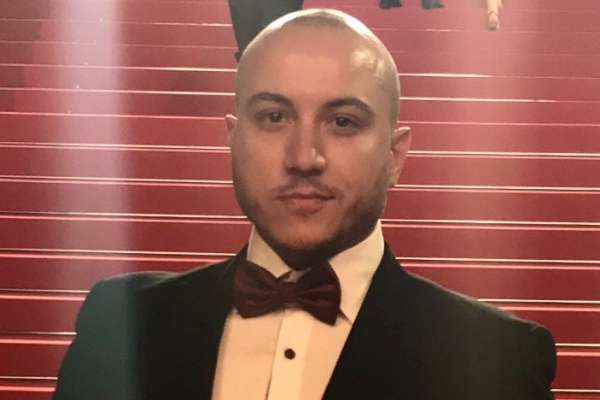 Filmmaker Resul Keech is looking for scripts to option and is judging the Page Turner Screenplay Award. Filmmaker Resul Keech is looking for scripts to option and is judging the Page Turner Screenplay Award.