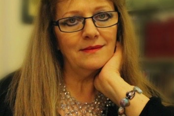 Annette Crossland is judging Page Turner 2022 Writing Award in the hope of finding new writers to represent!